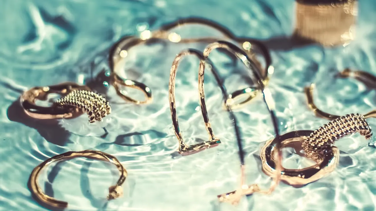 Känslor och berättelser i smycken